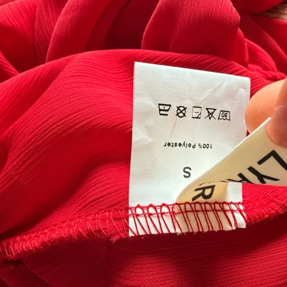 Vibrant Red Off shoulder Crop Top with Tie Back - Picture 5 of 5